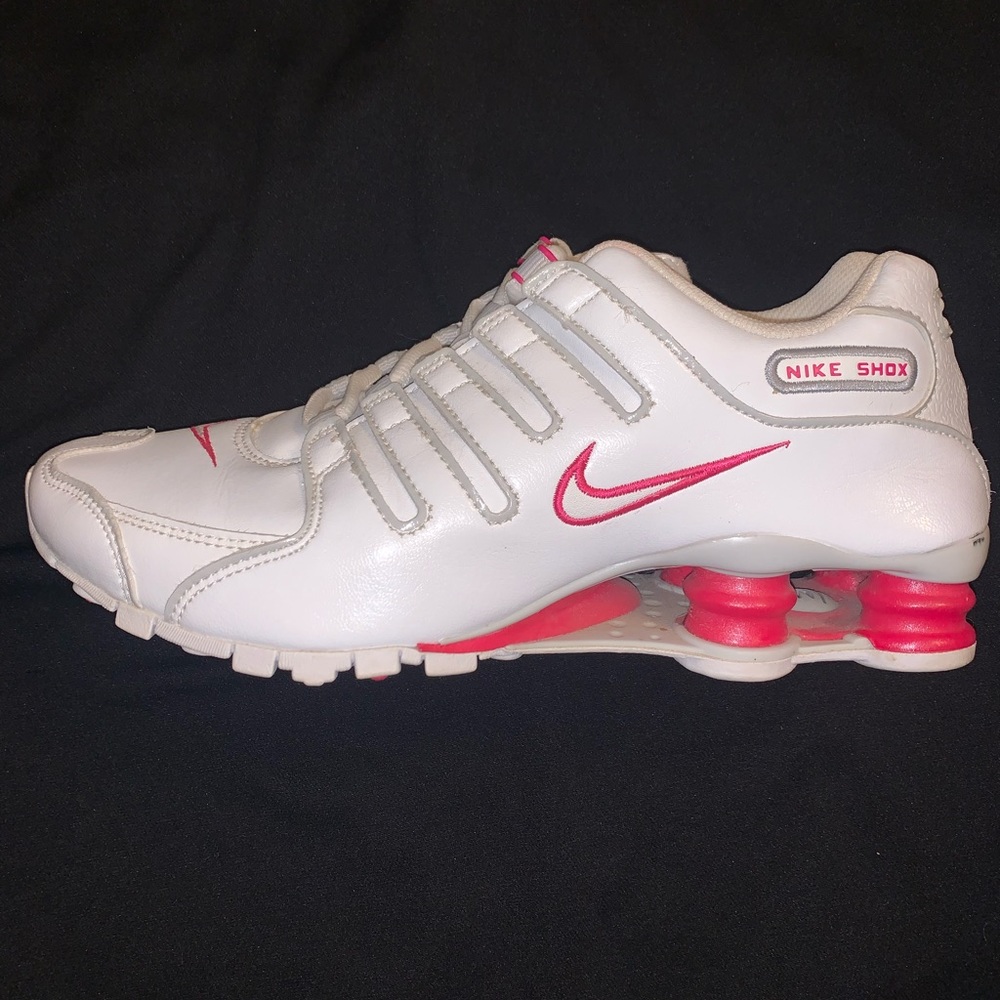 Nike Shox NZ Women’s Athletic Running Shoes